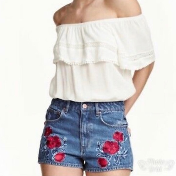 H&M Rose Embroidered Denim Shorts - Picture 2 of 3